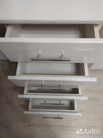 Письменный стол детский угловой бел 130*90*145