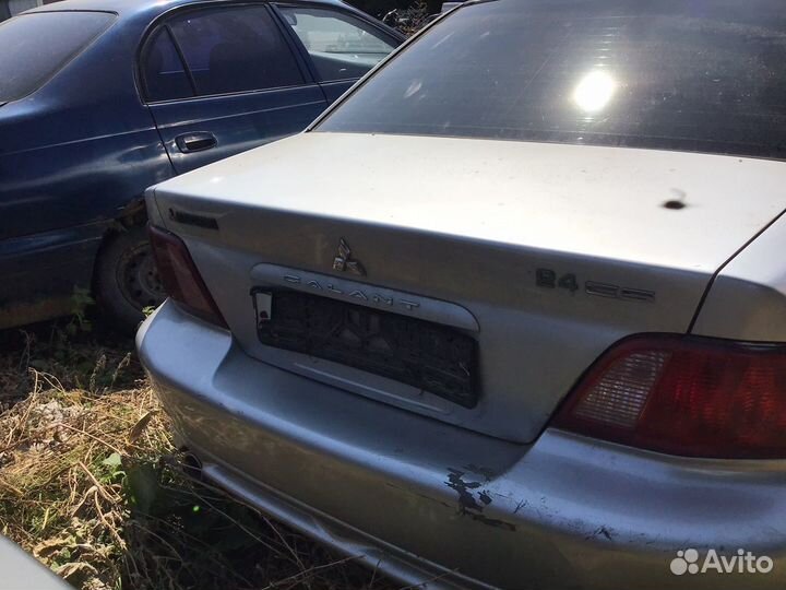 Крышка багажника Mitsubishi Galant