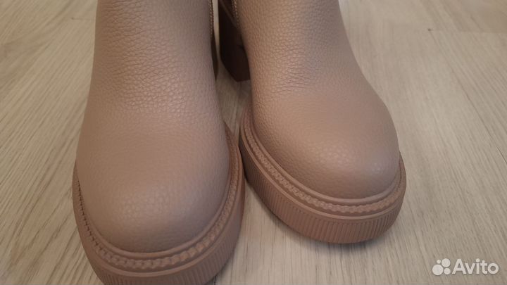 Сапоги covani демисезонные новые