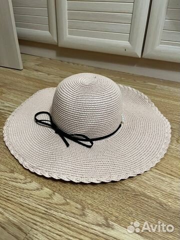 Шляпа с широкими полями
