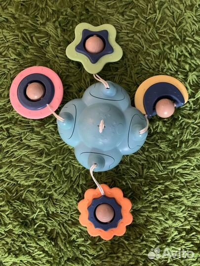 Детская игрушка на кроватку мобиль 