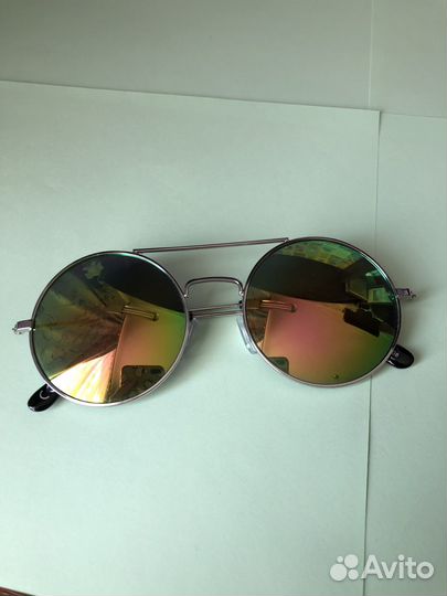 Очки солнцезащитные круглые Bershka