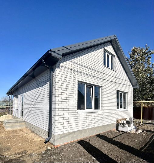 Дом 93 м² на участке 5 сот.