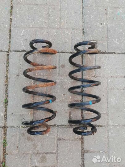 Пружины задние golf 5