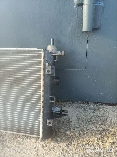 Радиатор охлаждения opel zafira B