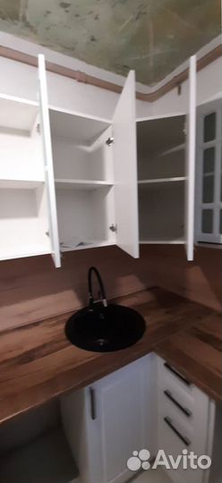 Кухня угловая белая