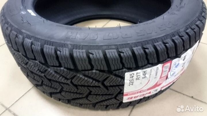 Tigar Winter 215/60 R17 96H