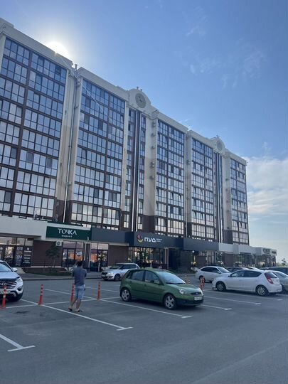 3-к. квартира, 100 м², 9/10 эт.