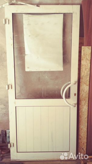 Дверь пластиковая
