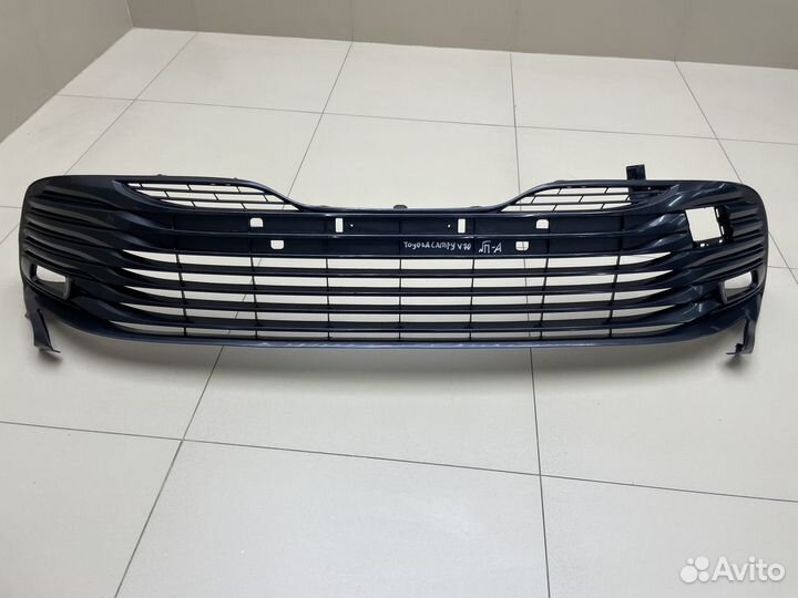 Решетка в бампер Toyota Camry V70