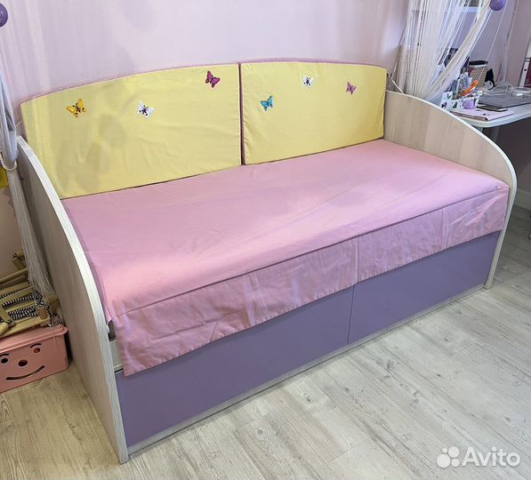 Кровать с ящиками и матрацом 180/80