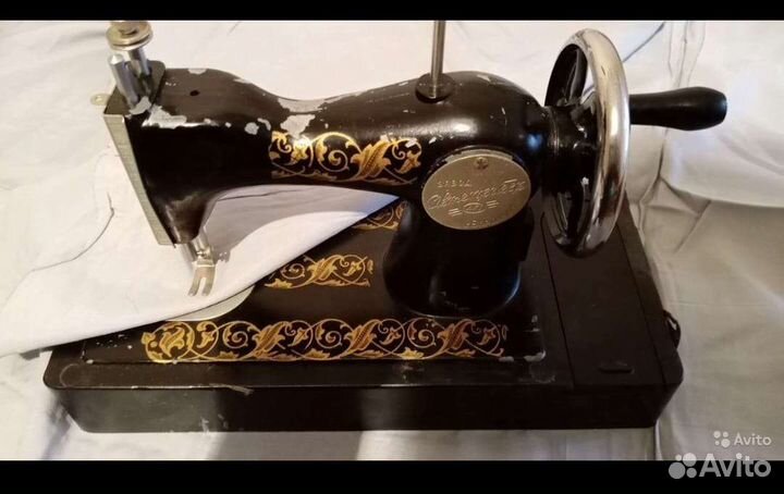 Детская швейная машинка СССР