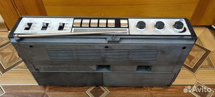 Неисправный магнитофон Philips 22AR510, 1981 год
