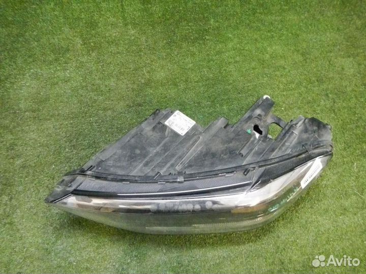 Фара левая Volkswagen Polo