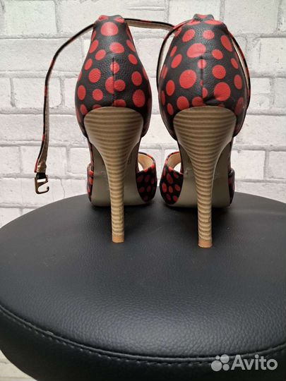 Босоножки 38,5-39