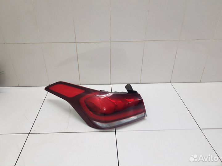 Фонарь задний наружный левый (Genesis G80 I)