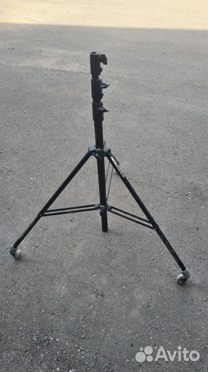 Штатив Manfrotto 005B