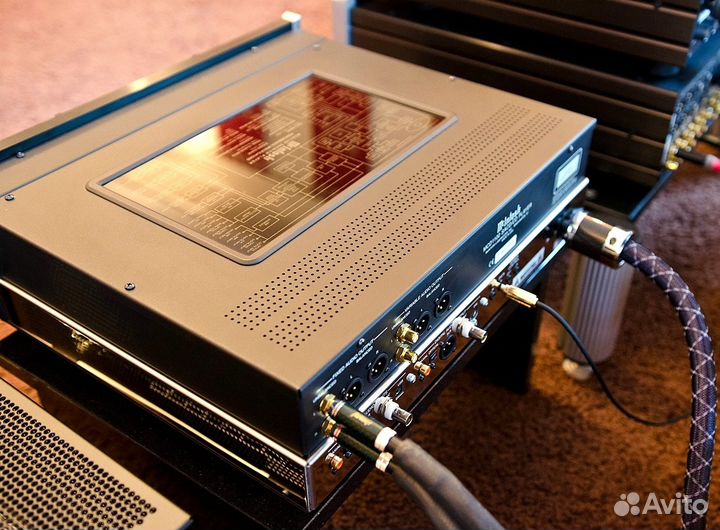 Mcintosh mcd 1100 (cd+sacd+usb+dac+preamp+)