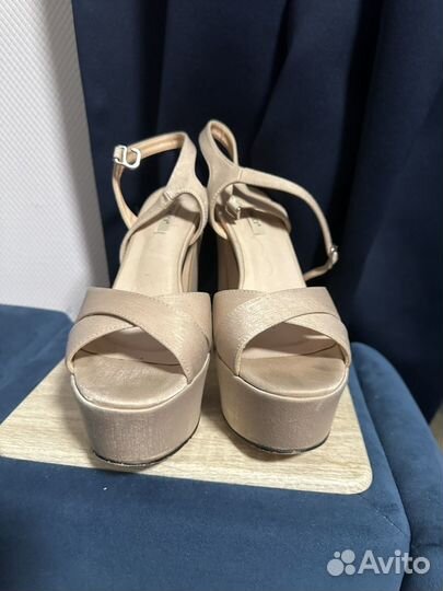 Босоножки женские 38 размер