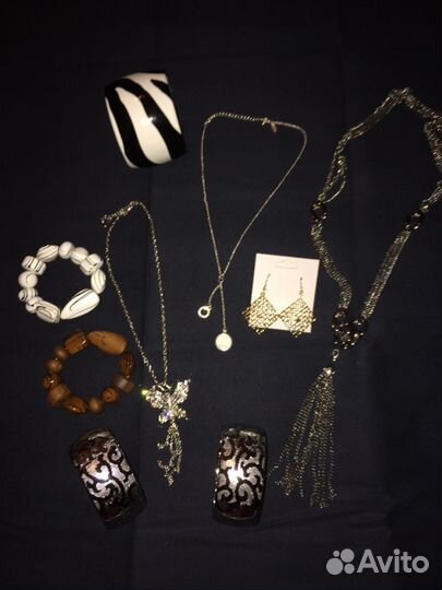 Бижутерия, украшения, палантины, сумочки новые от