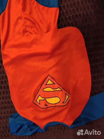 Костюмы Бэтмена и Супермена