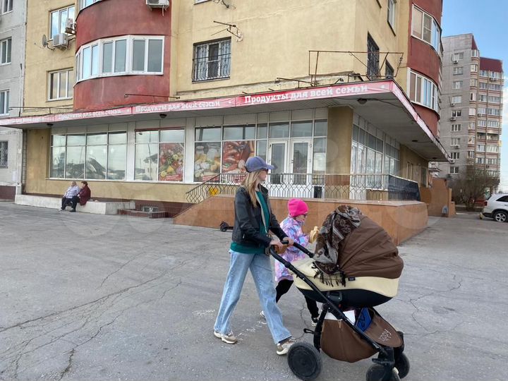 Рядом с Красным и Белым 40 лет Победы, 175 м²