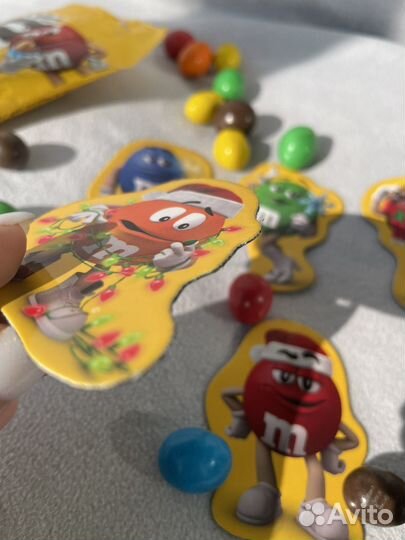 Магниты на холодильник m&s