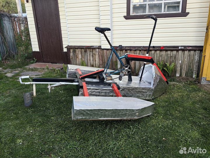 Водный велосипед