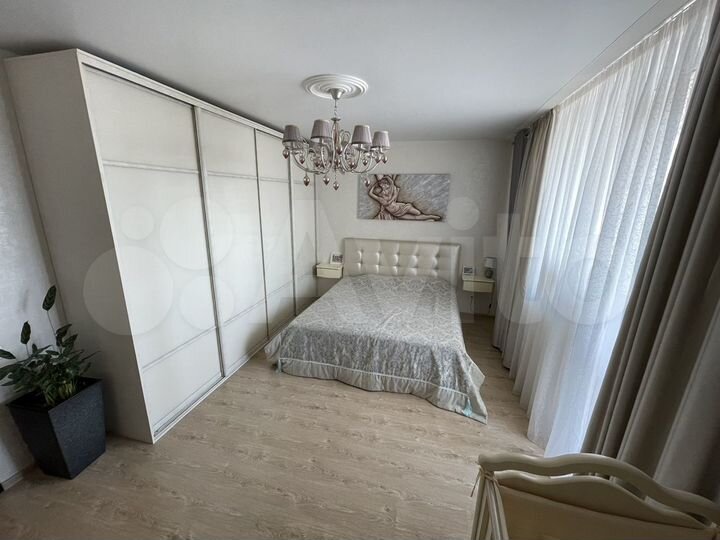 3-к. квартира, 117 м², 8/16 эт.