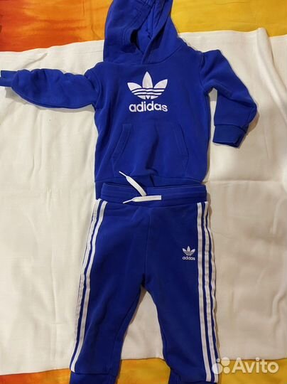 Спортивный костю adidas