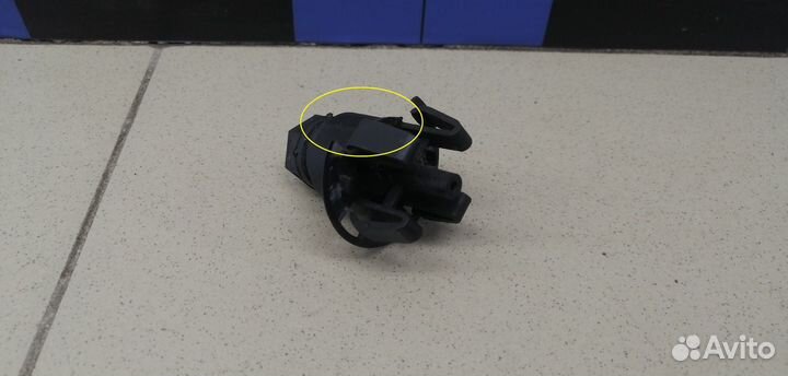 Отбойник капота 5-serie GT F07 2009-2016