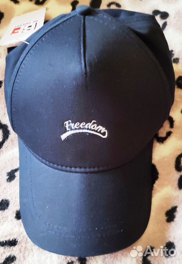 Новая бейсболка BE friends