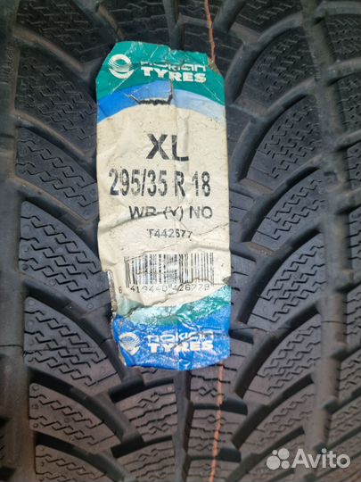 Nokian Tyres WR 295/35 R18