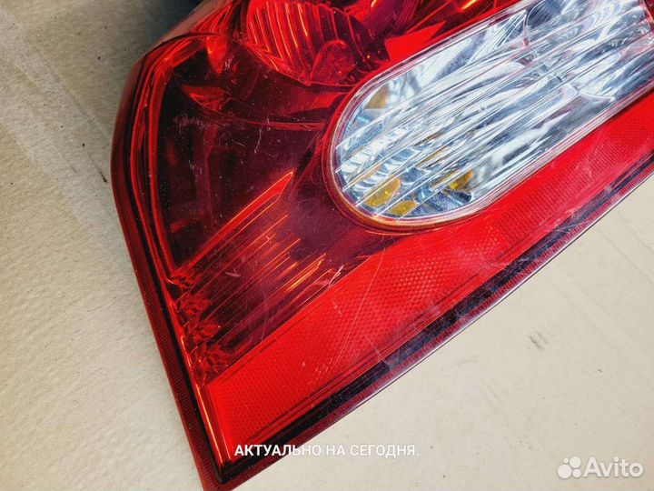 Фонарь правый и левый actyon