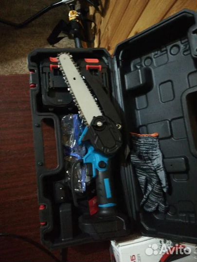 Аккумуляторная цепная мини пила безщеточная