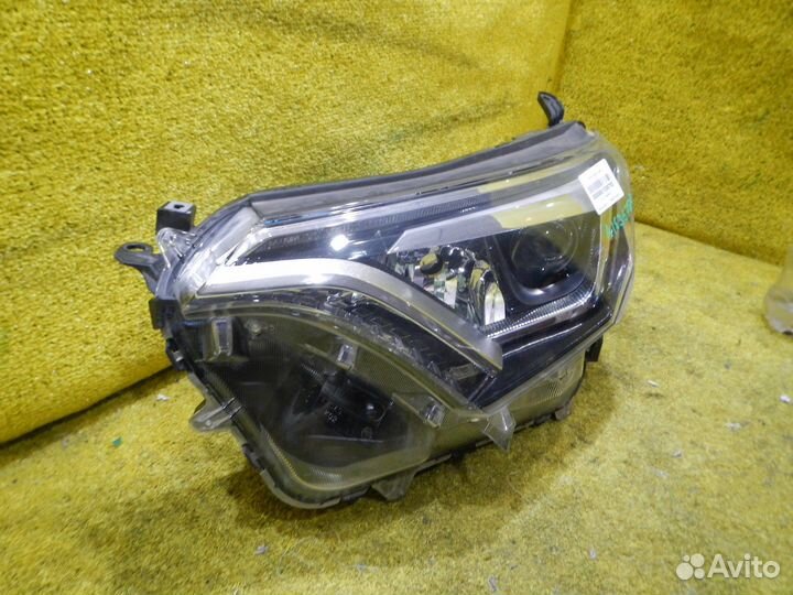 Фара левая Toyota RAV4