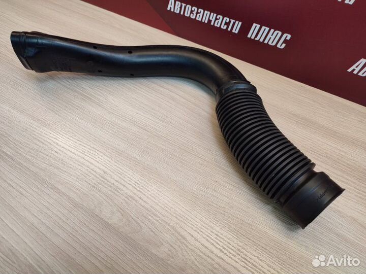 Патрубок воздушного фильтра Renault Sandero