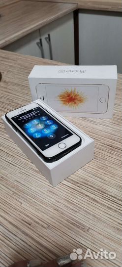 Телефон iPhone 5 se