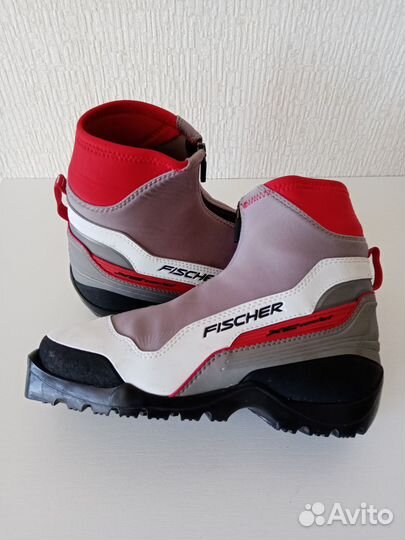 Лыжные ботинки fisher