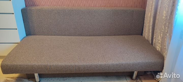 Продам диван, возможен торг