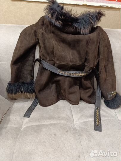 Дубленка натуральная женская с капюшоном