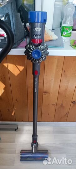 Продам пылесос Dyson v7