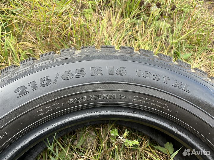 Nokian Tyres Hakkapeliitta 5 215/65 R16