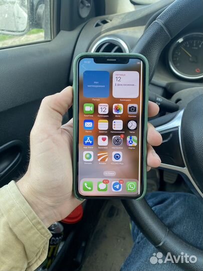 iPhone X, 64 ГБ