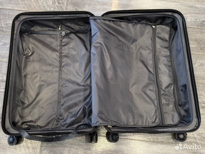 Чемодан на колесах большой l