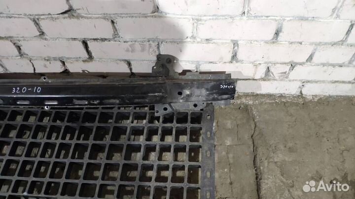 Усилитель переднего бампера от VW Golf IV/Bora 19