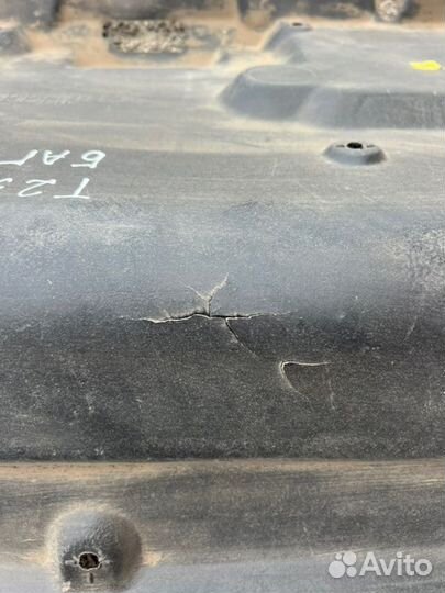 Накладка крышки багажника задняя Chevrolet Aveo