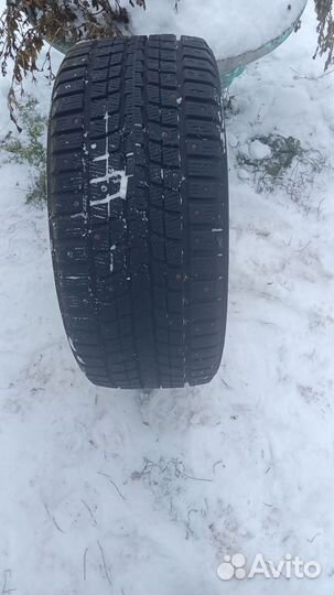 Dunlop SP Winter Ice 01 235/45 R17 97T