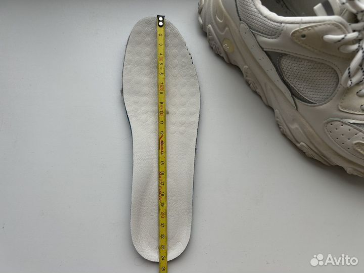 Кроссовки женские