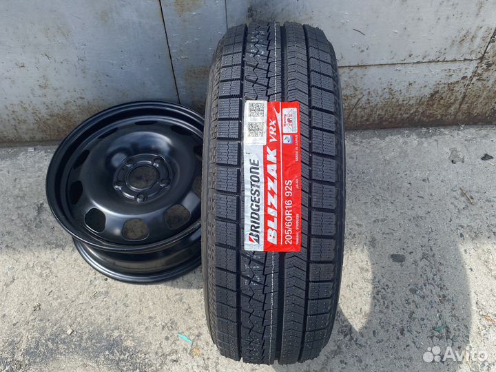 Bridgestone blizzak VRX 205 60 16